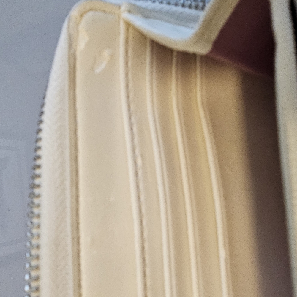 Coach Madison Full Size Leather Zip Around Accordian Style Cream Women's Wallet - Picture 9 of 11